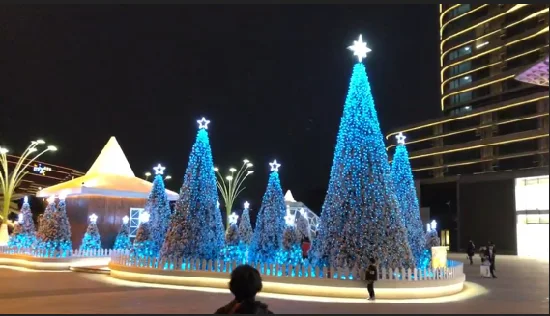 Grand arbre de Noël géant éclairé par commerce extérieur en spirale artificielle pour affichage en centre-ville